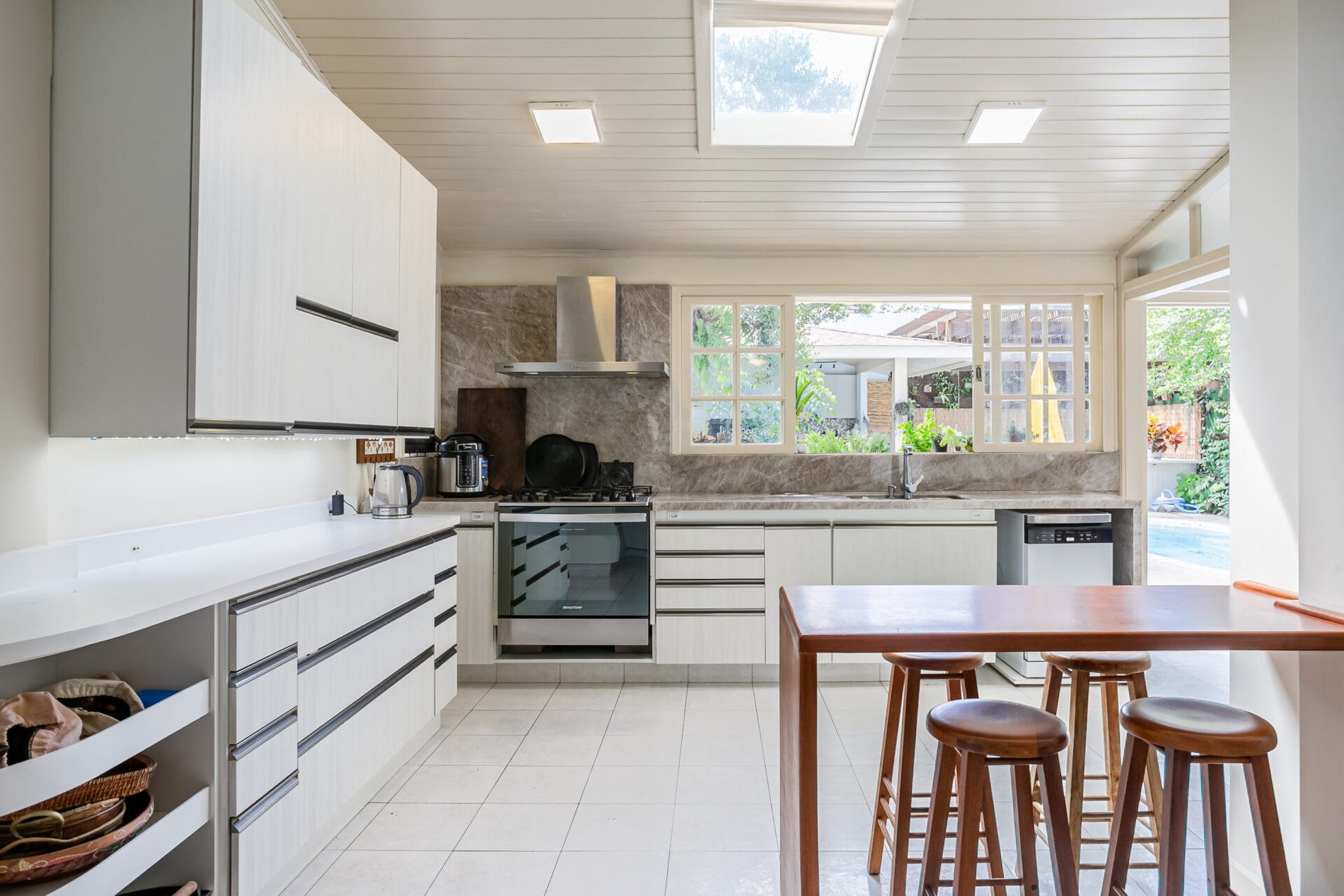 Casa à beira da Lagoa da Conceição, no Jardim Saulo Ramos