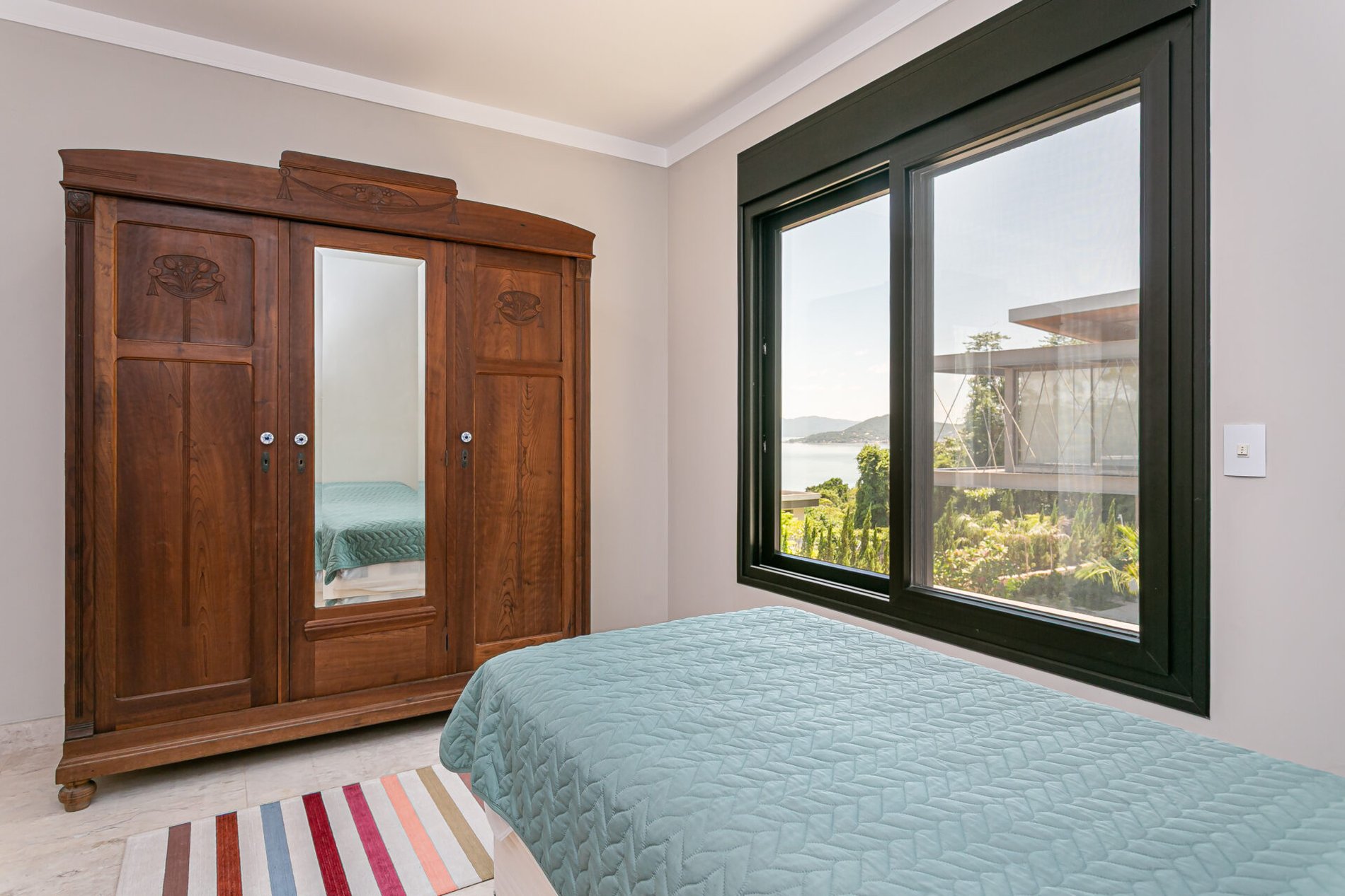 CASA NO CONDOMÍNIO MADRE BERTHA NO CACUPÉ