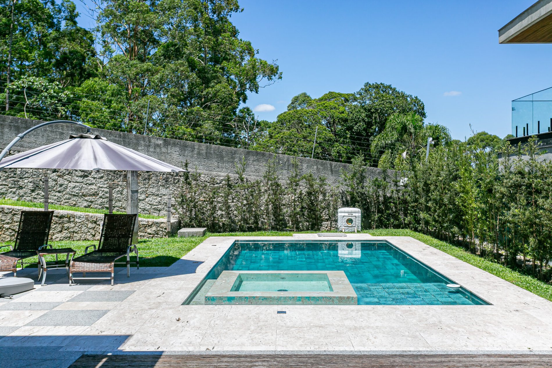 CASA NO CONDOMÍNIO MADRE BERTHA NO CACUPÉ
