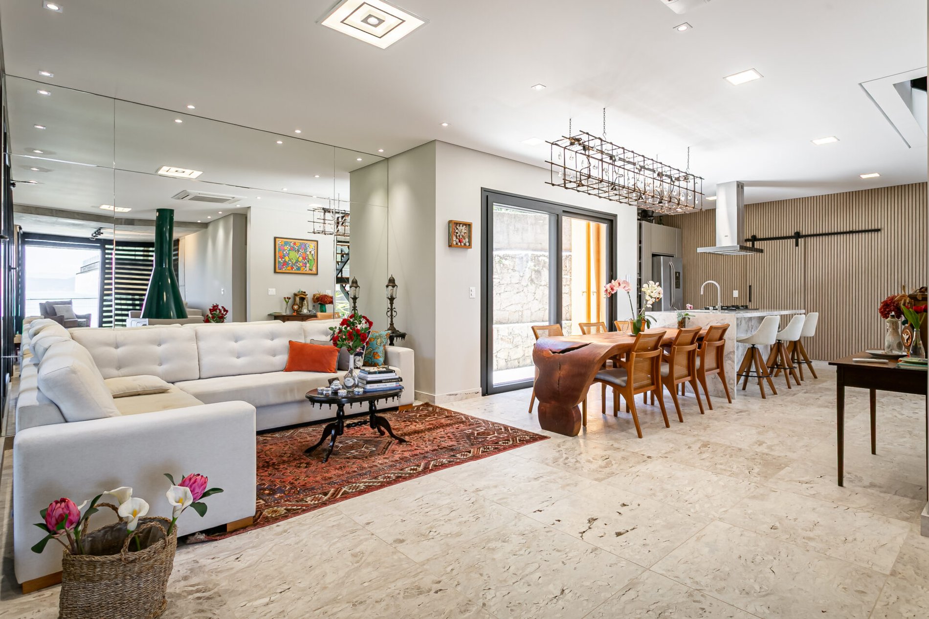 CASA NO CONDOMÍNIO MADRE BERTHA NO CACUPÉ