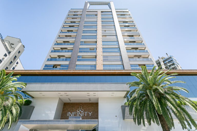 Apartamento Garden de Frente para Beira Mar e Ponte Hercílio Luz