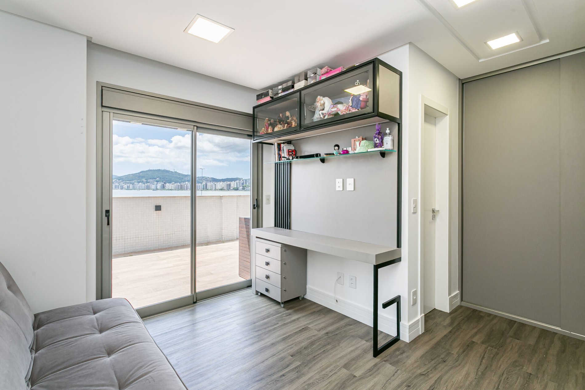 Apartamento Garden de Frente para Beira Mar e Ponte Hercílio Luz