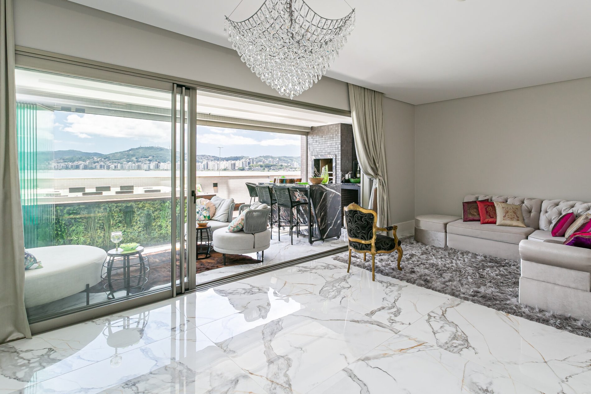 Apartamento Garden de Frente para Beira Mar e Ponte Hercílio Luz