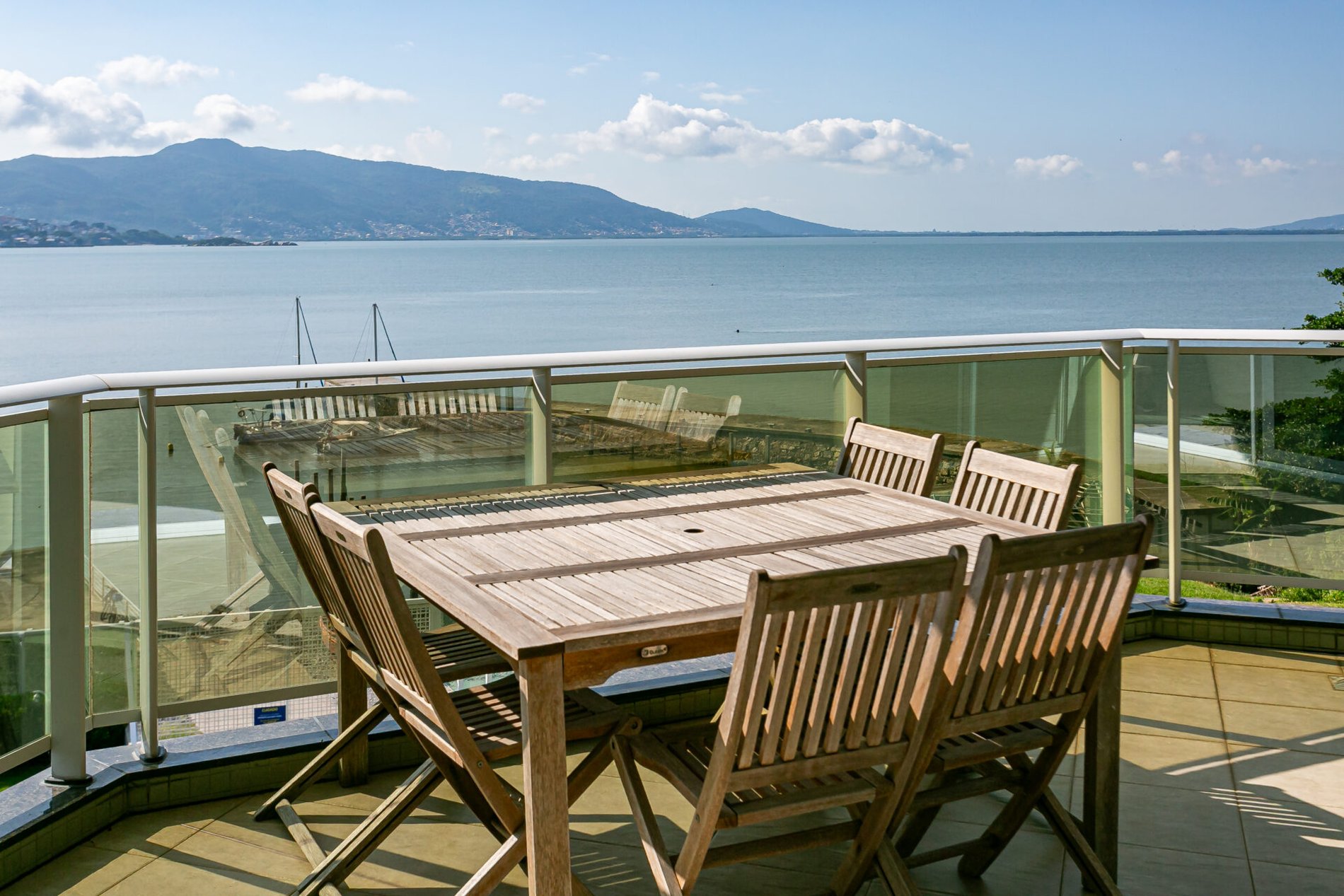 Apartamento com vista mar e vaga náutica em Coqueiros