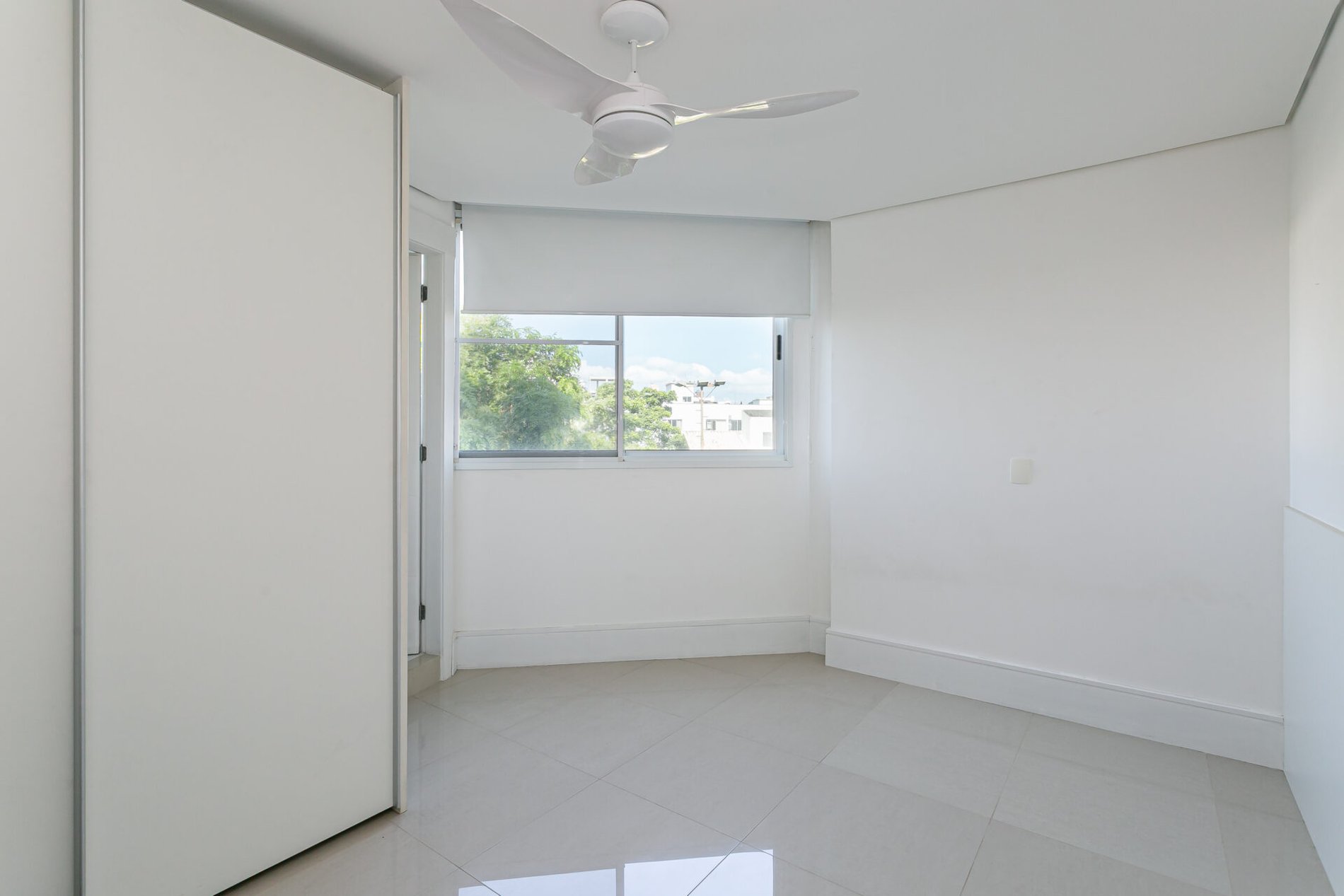 Apartamento com vista mar e vaga náutica em Coqueiros