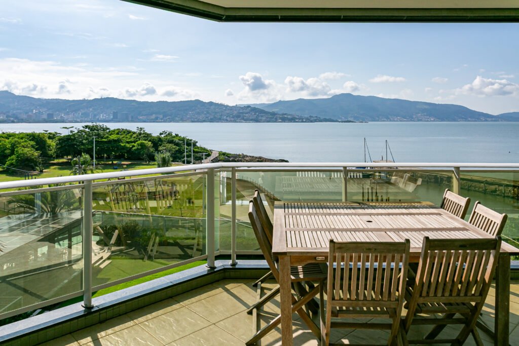 Apartamento com vista mar e vaga náutica em Coqueiros