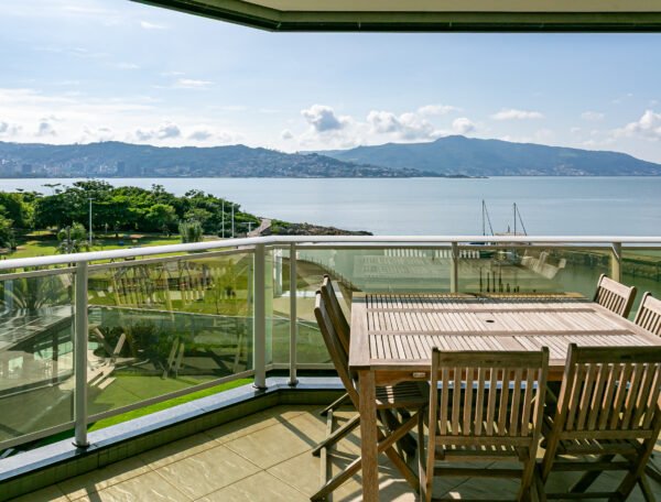 Apartamento com vista mar e vaga náutica em Coqueiros