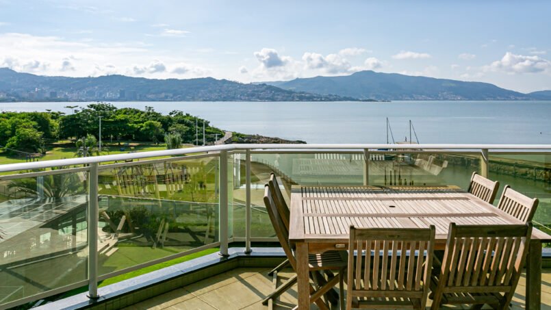 Apartamento com vista mar e vaga náutica em Coqueiros