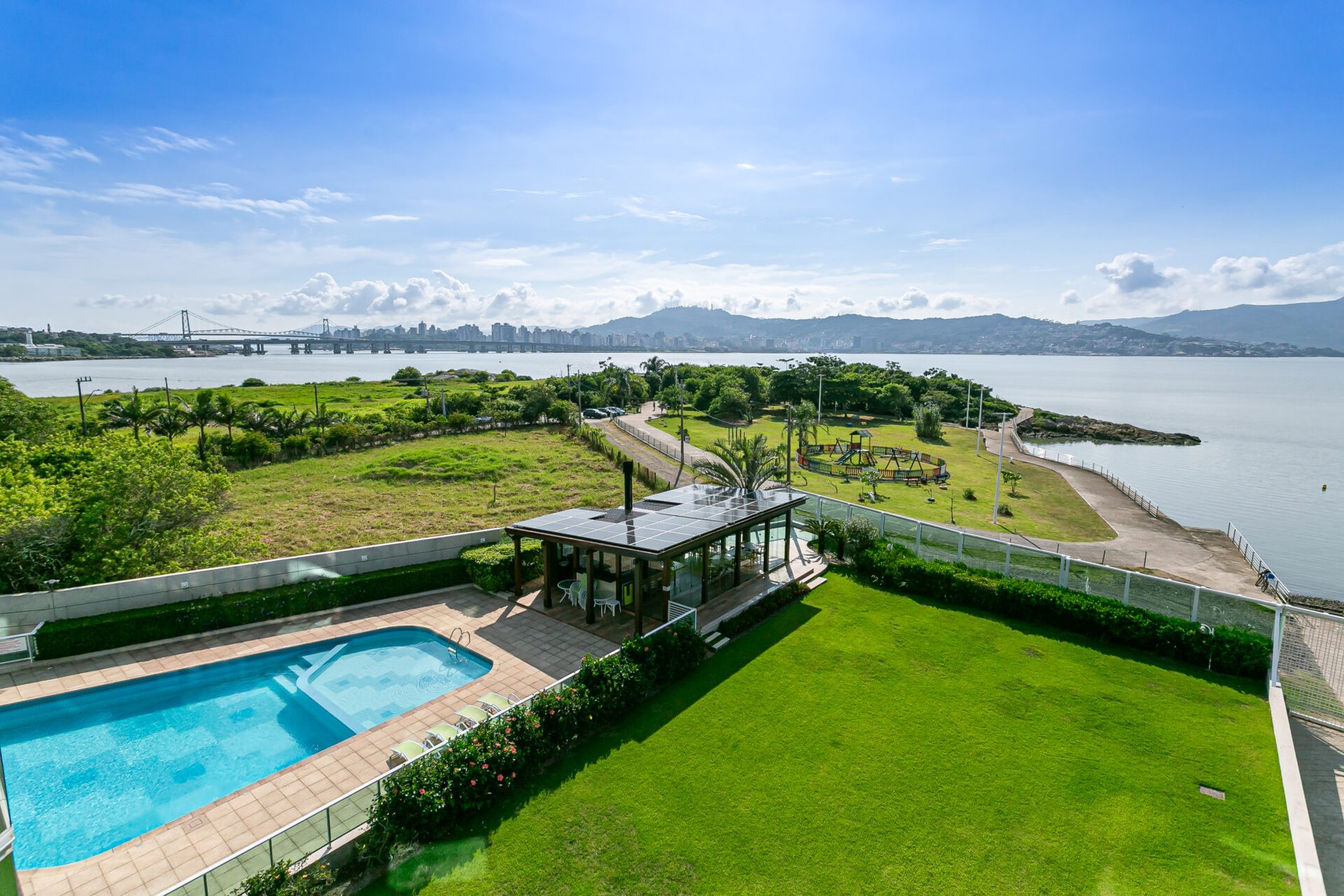 Apartamento com vista mar e vaga náutica em Coqueiros