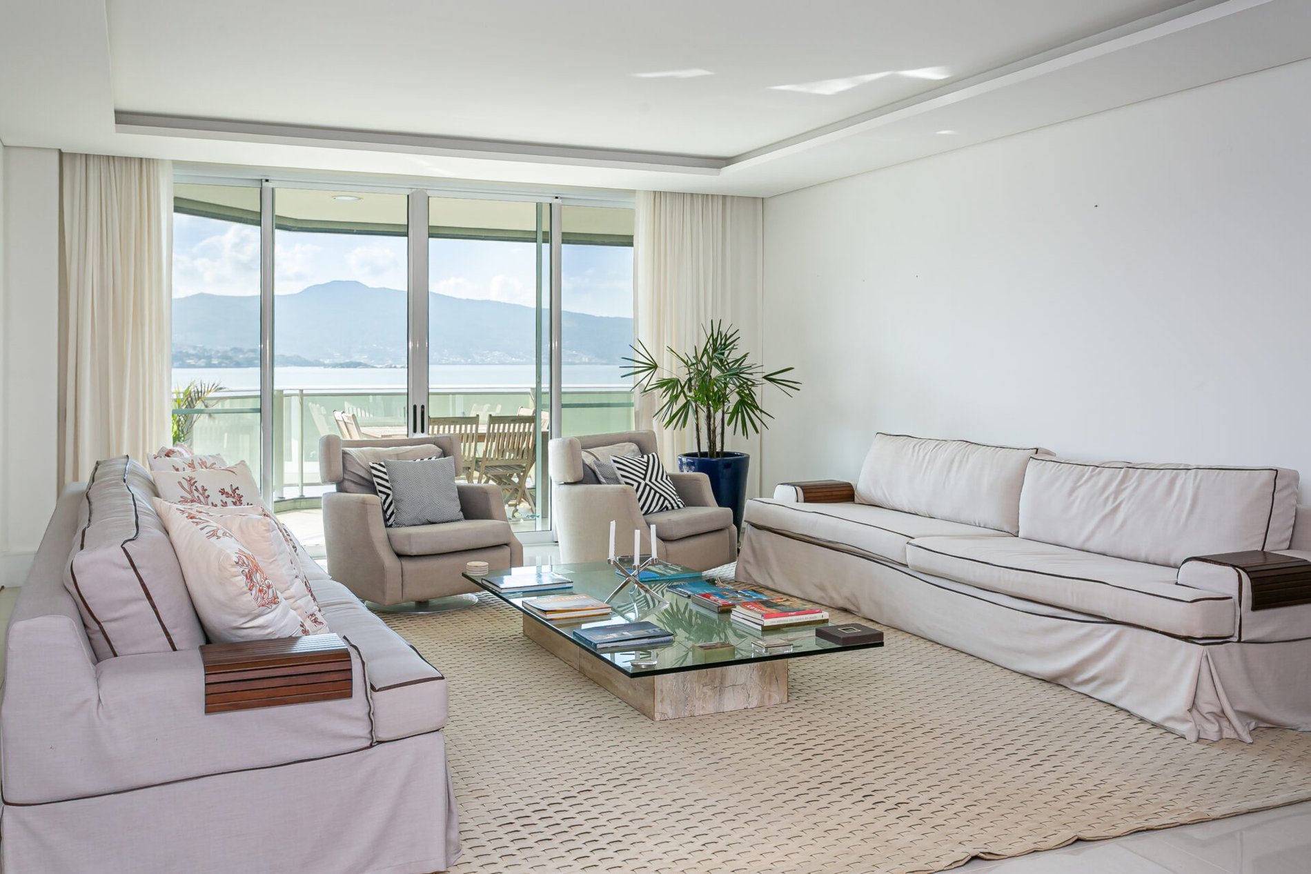 Apartamento com vista mar e vaga náutica em Coqueiros