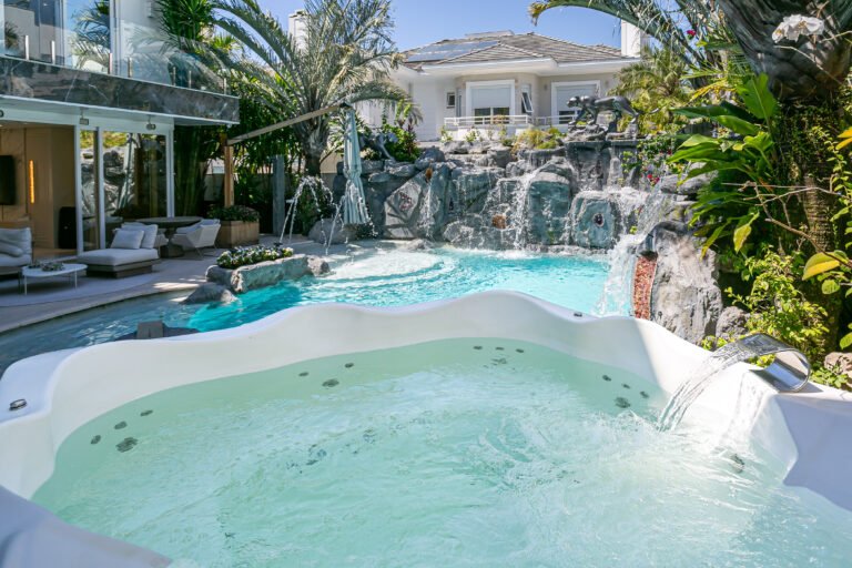 Casa com vista mar em Jurerê Internacional