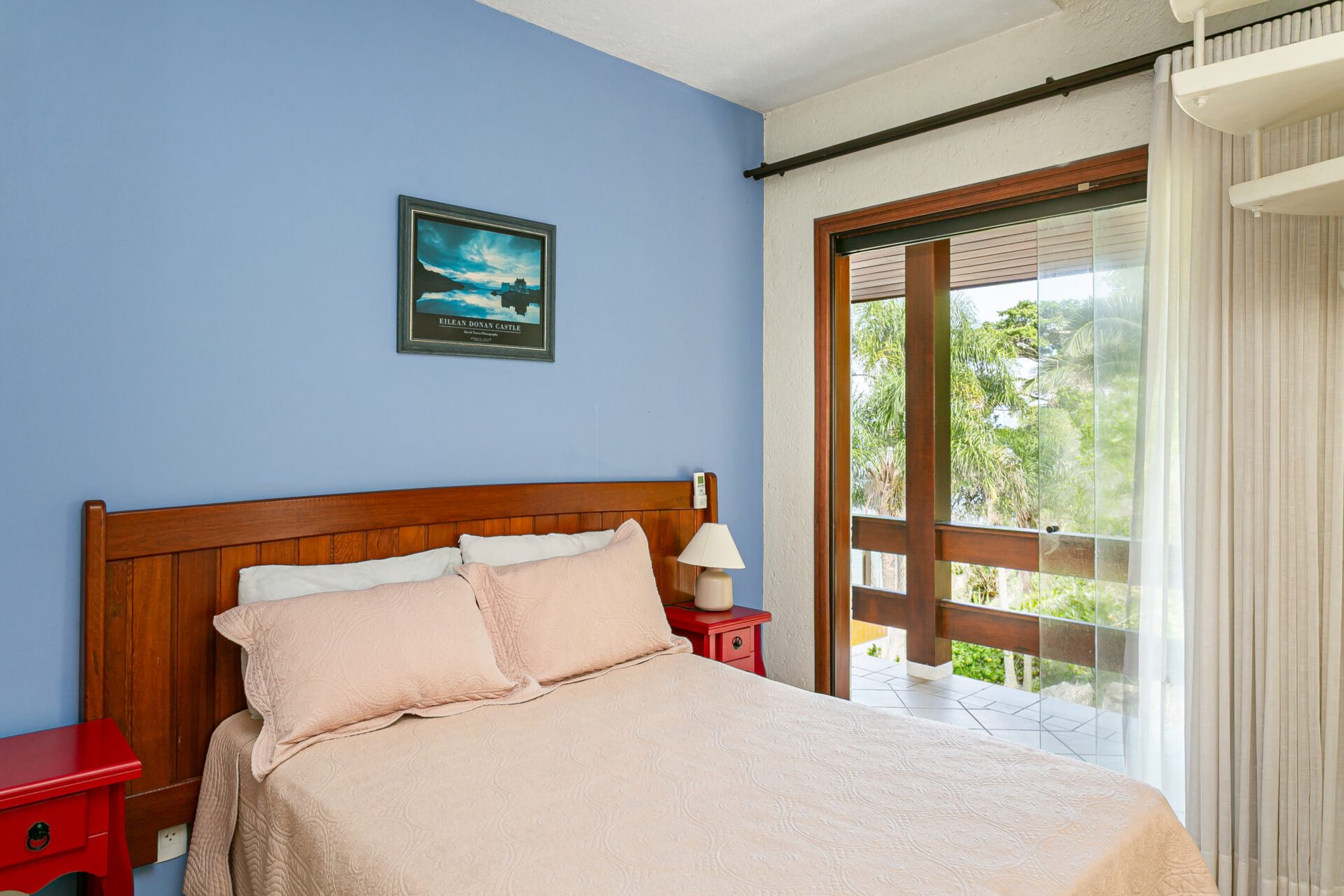 Casa em condomínio com praia particular em Governador Celso Ramos