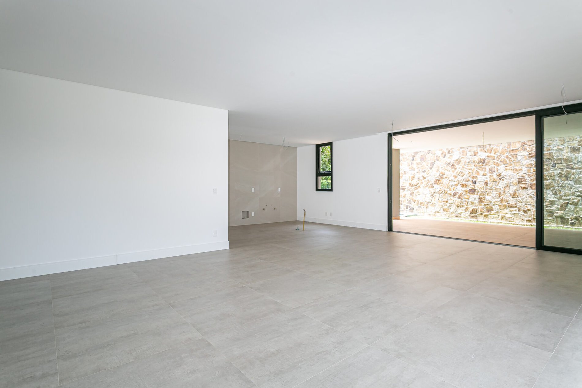 CASA NO CONDOMÍNIO VILARES NO PORTO DA LAGOA