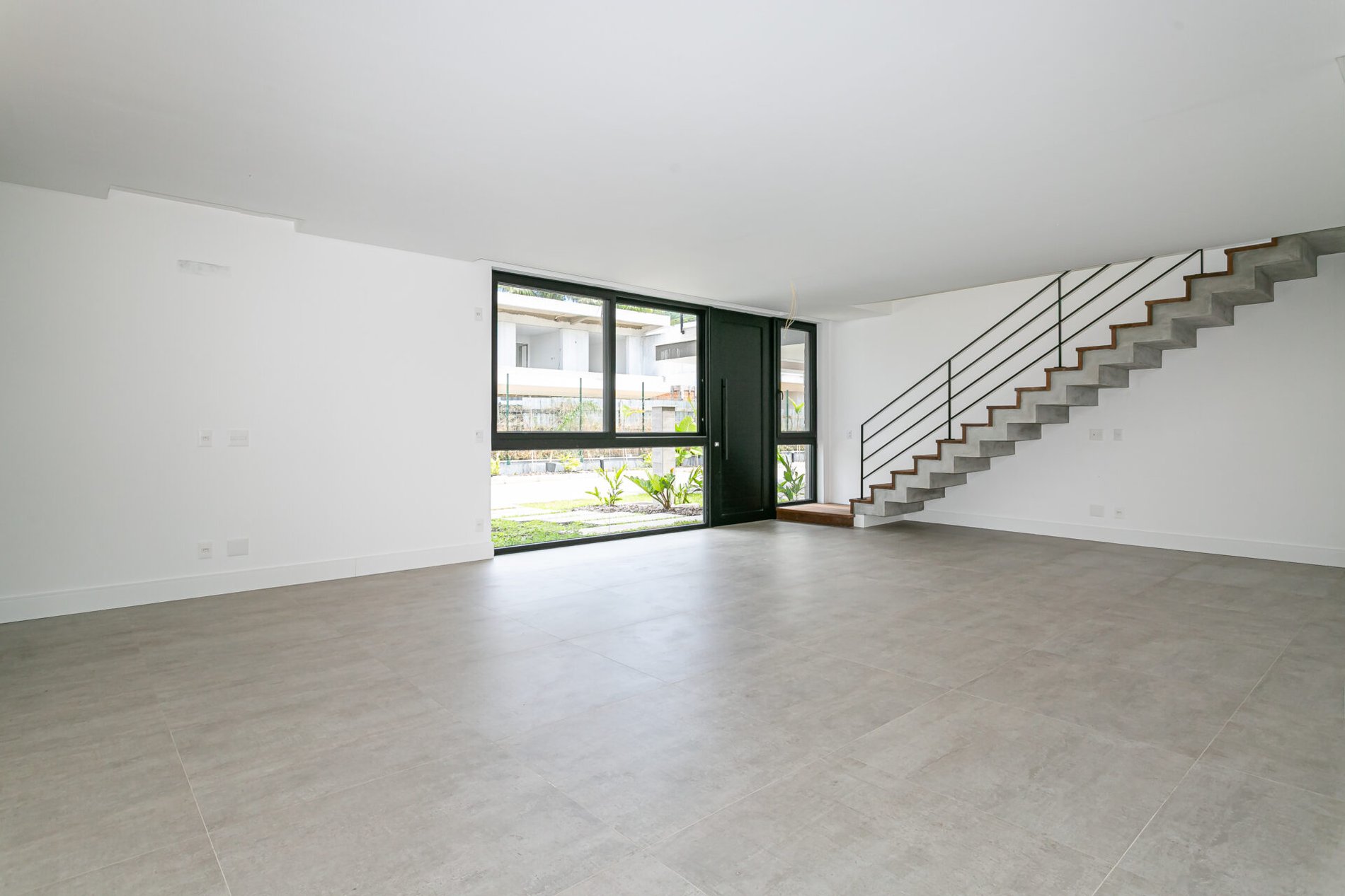 CASA NO CONDOMÍNIO VILARES NO PORTO DA LAGOA