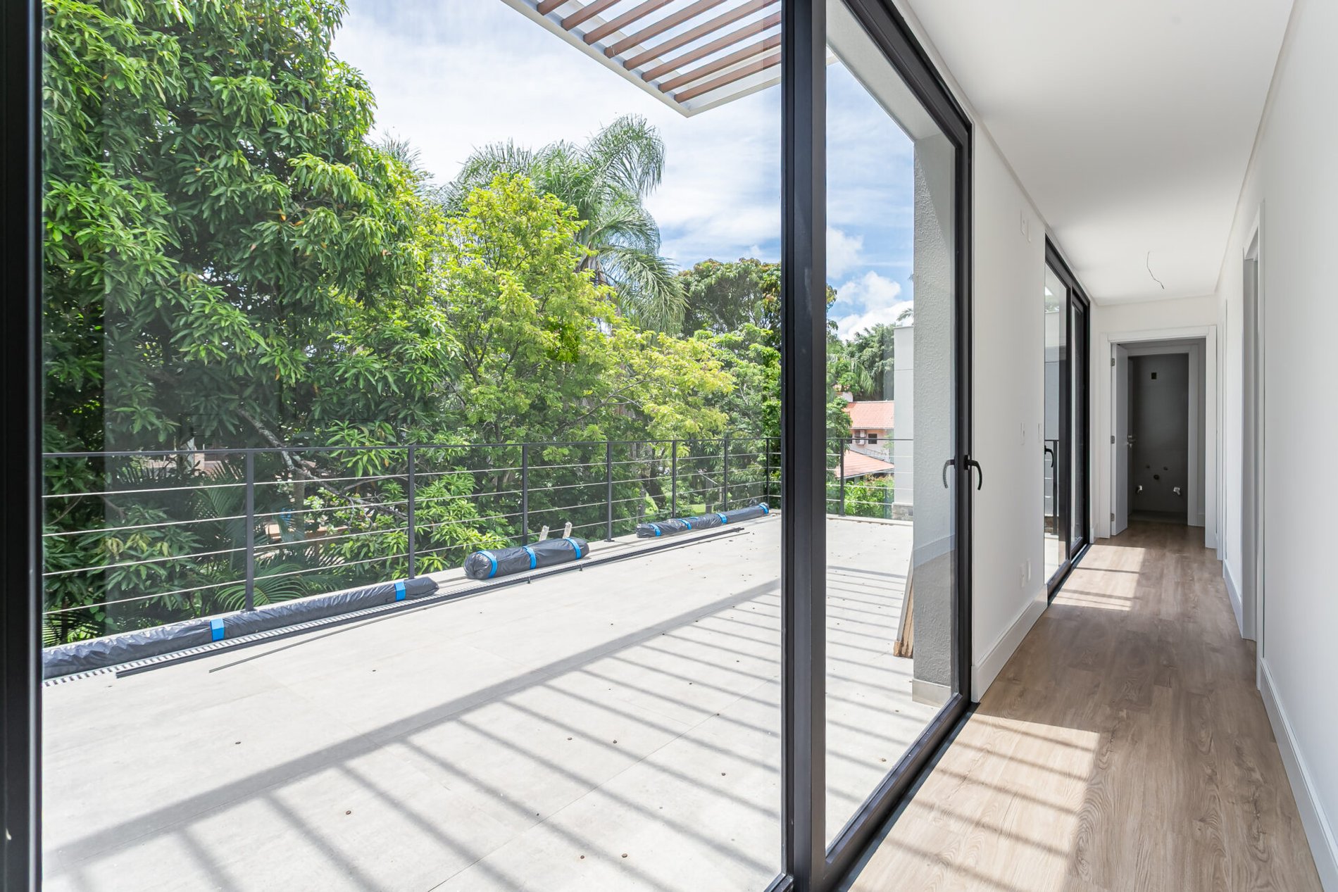 CASA NO CONDOMÍNIO VILARES NO PORTO DA LAGOA