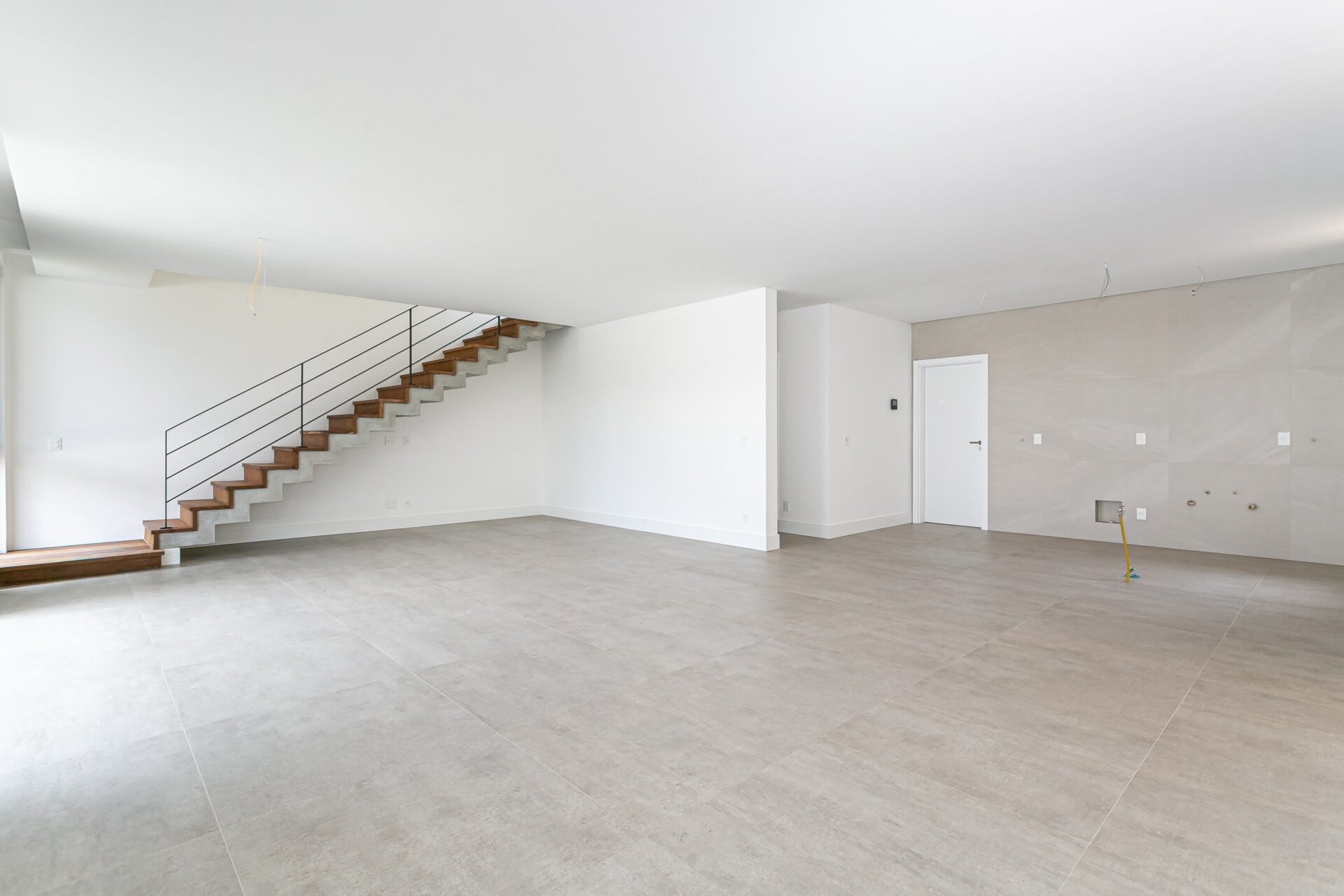 CASA NO CONDOMÍNIO VILARES NO PORTO DA LAGOA