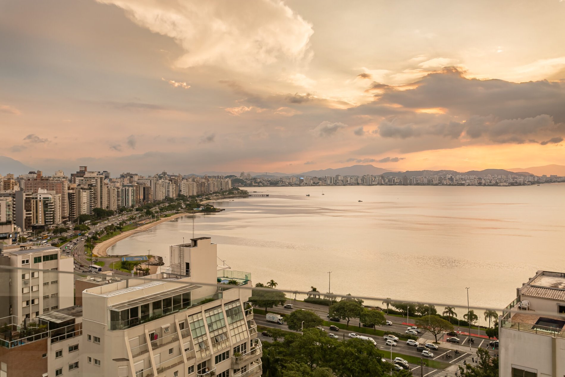 Cobertura vista mar na Agronômica