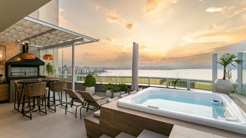 Cobertura vista mar na Agronômica