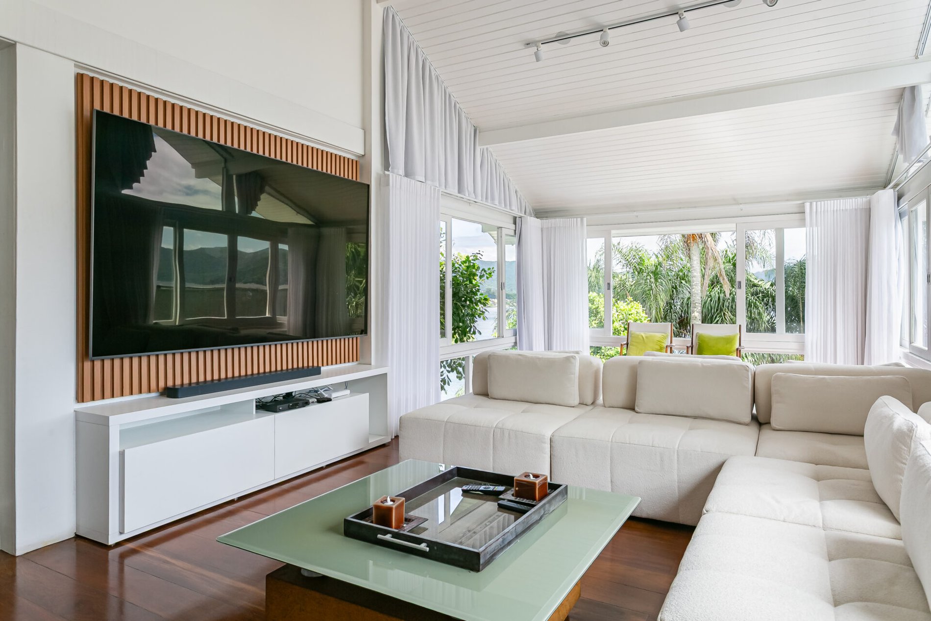 Casa à beira da Lagoa da Conceição