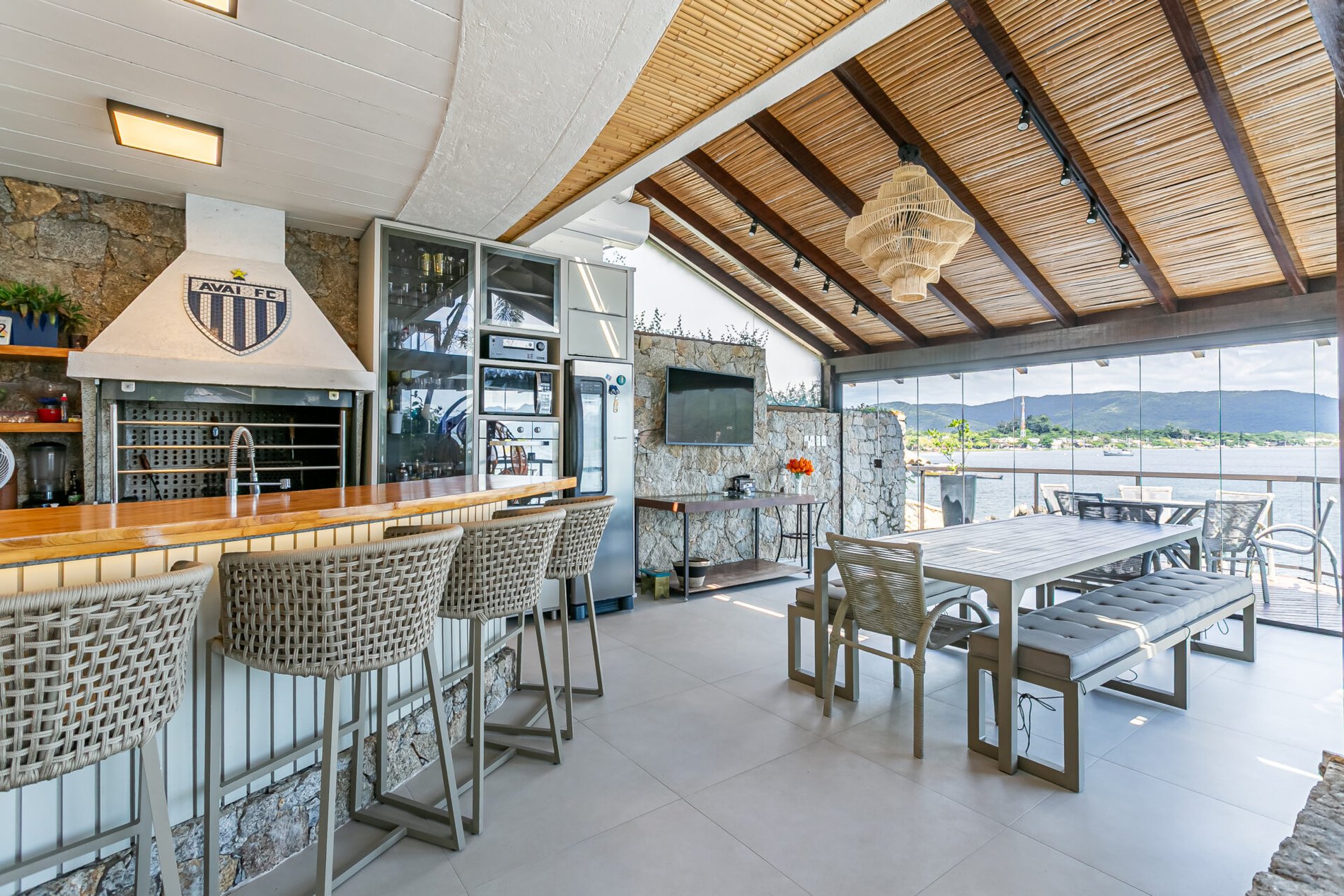 Casa à beira da Lagoa da Conceição