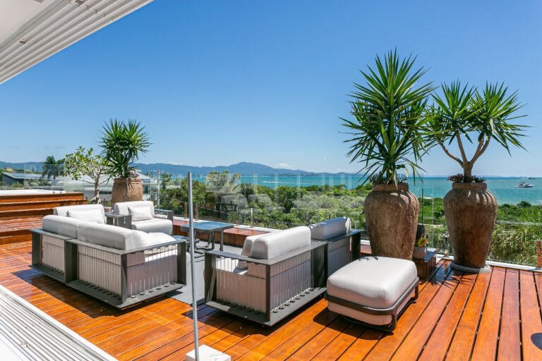 Casa com vista mar em Jurerê Internacional