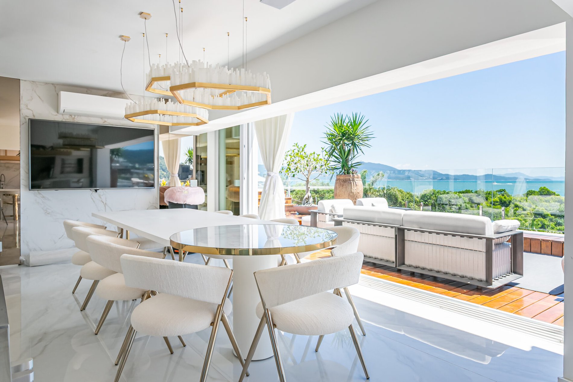 Casa com vista mar em Jurerê Internacional