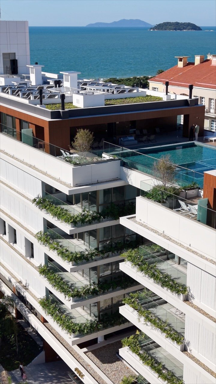 Apartamento no Puro Brasil em Jurerê IN