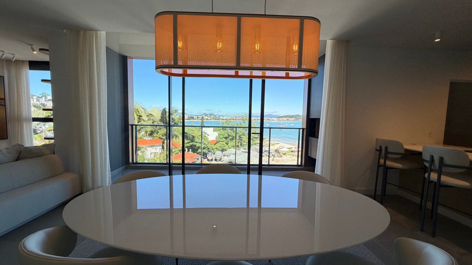 Apartamento vista mar em Canajurê