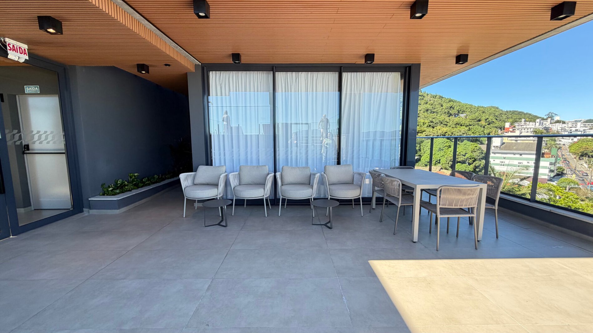 Apartamento vista mar em Canajurê