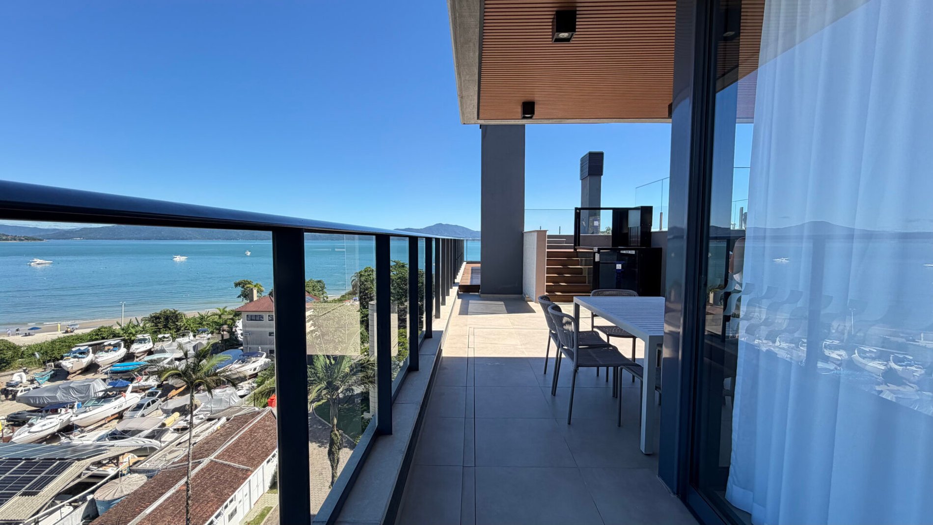 Apartamento vista mar em Canajurê