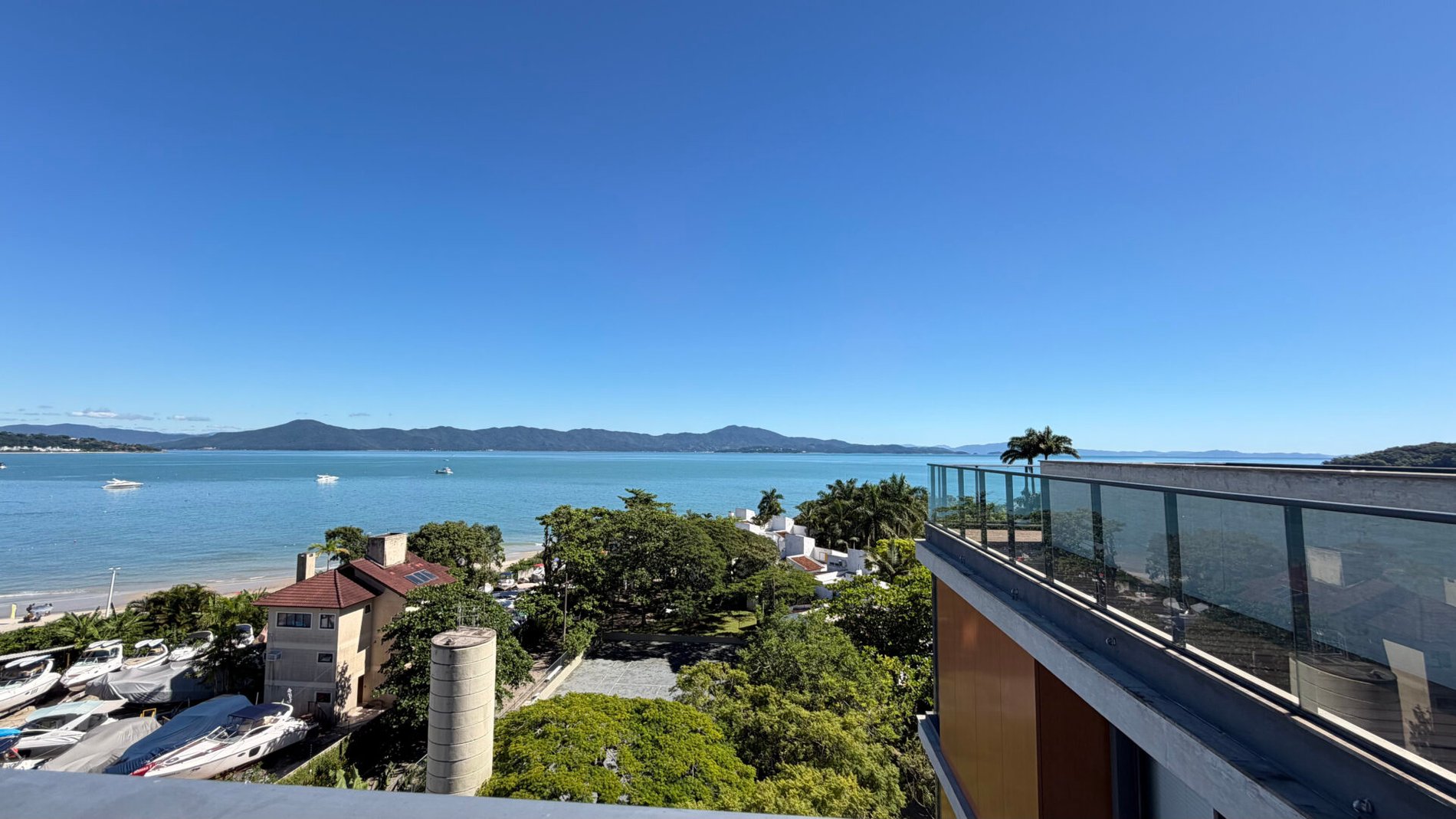 Apartamento vista mar em Canajurê