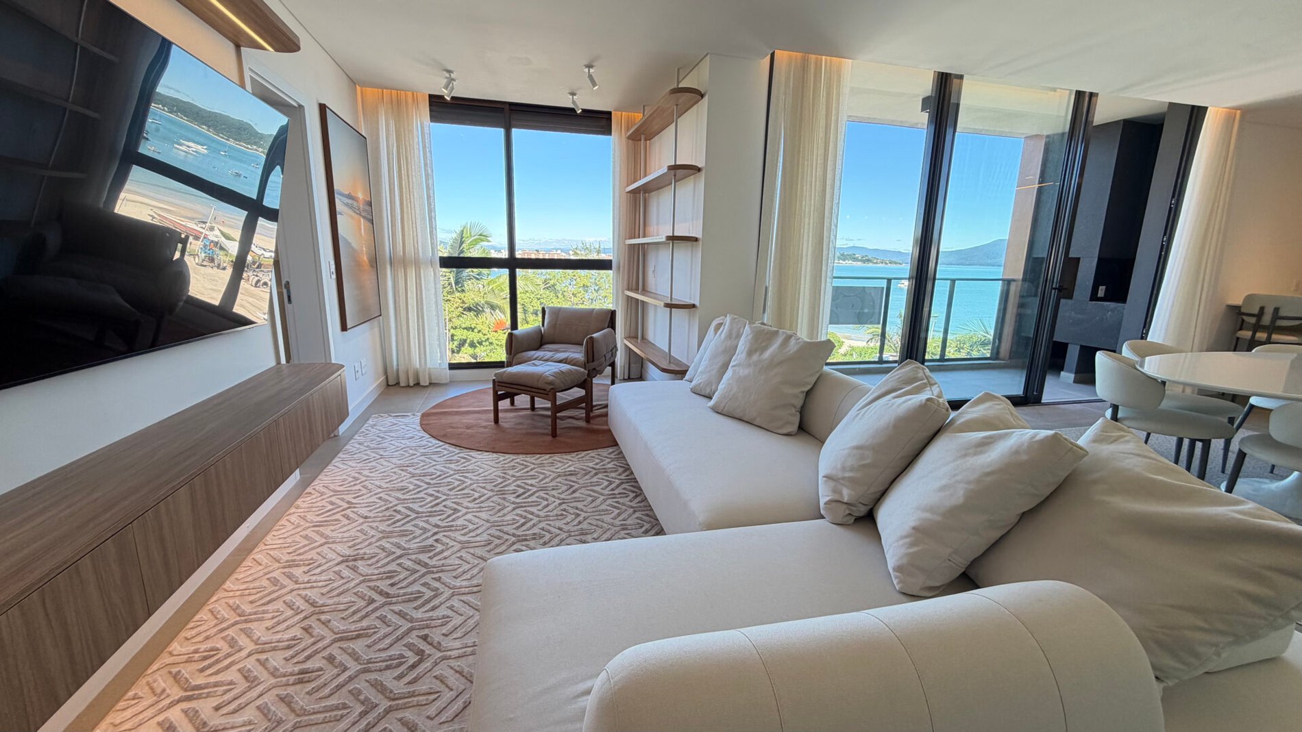 Apartamento vista mar em Canajurê