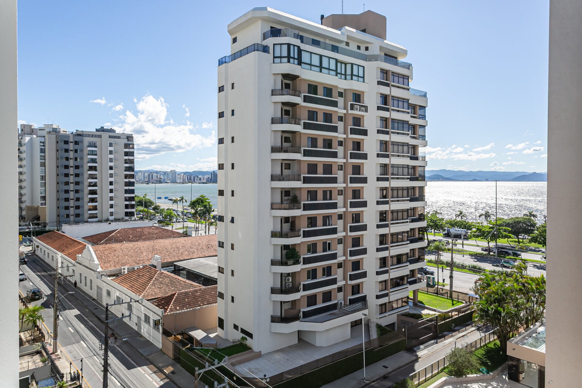 Apartamento de 3 dormitórios no Centro de Florianópolis