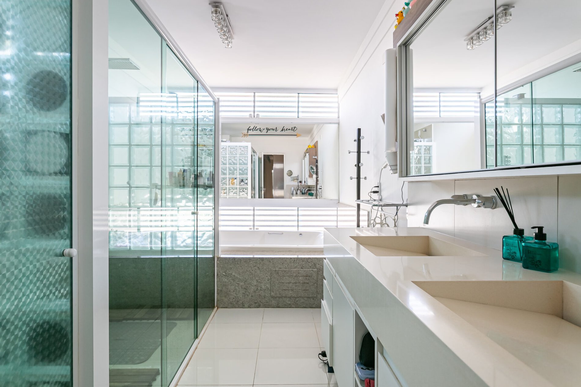 Casa em condomínio no Córrego Grande