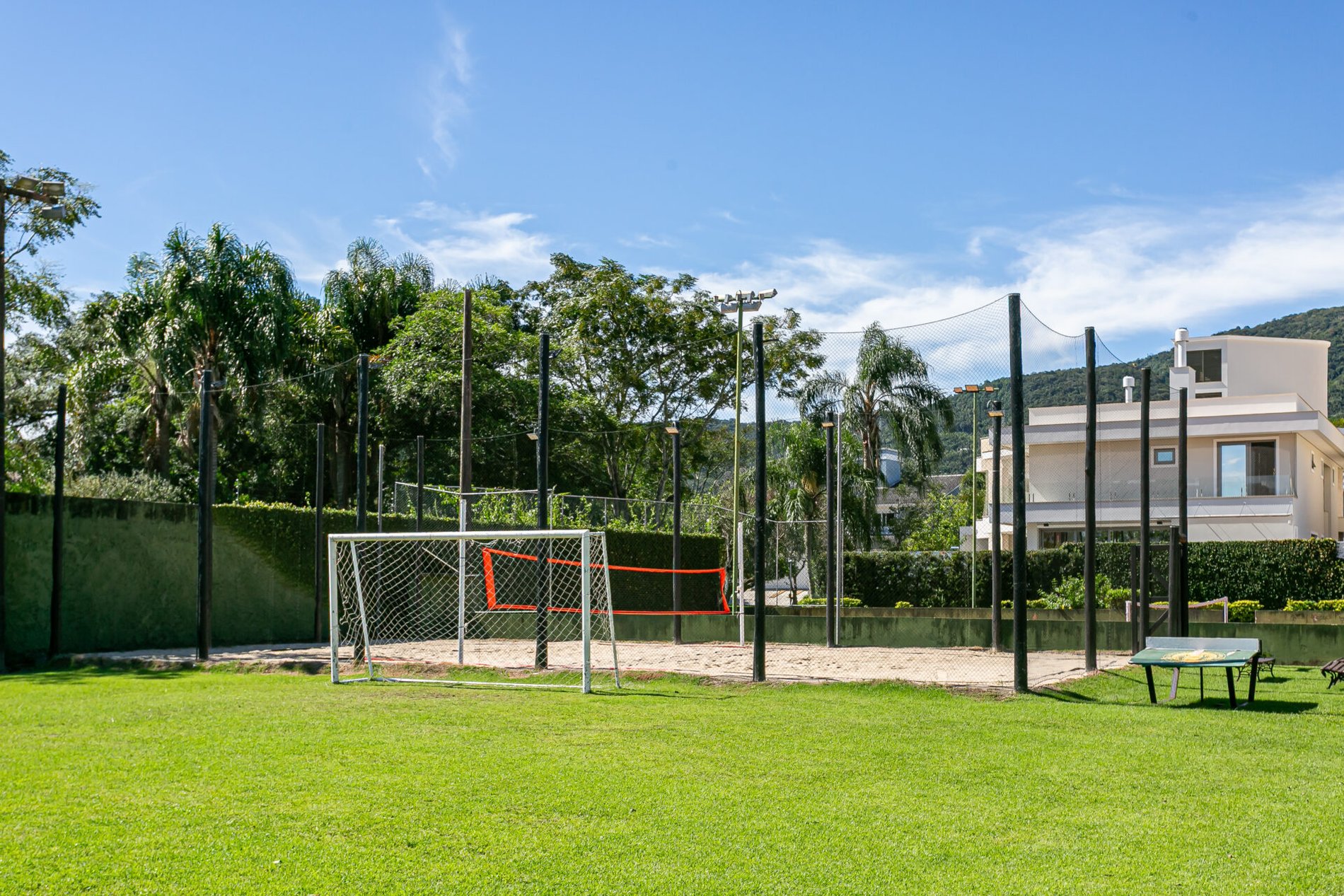 Casa em condomínio no Córrego Grande