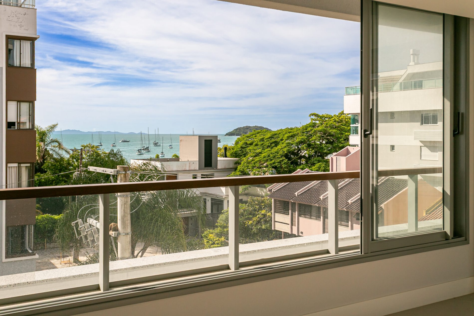 Apartamento com vista mar no Dom Jurerê