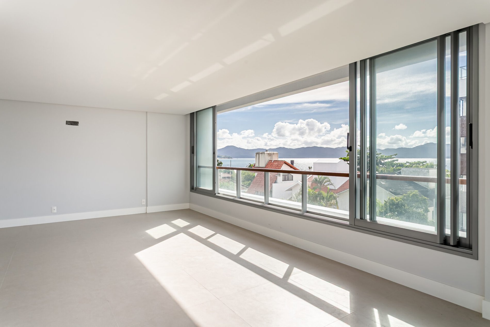 Apartamento com vista mar no Dom Jurerê