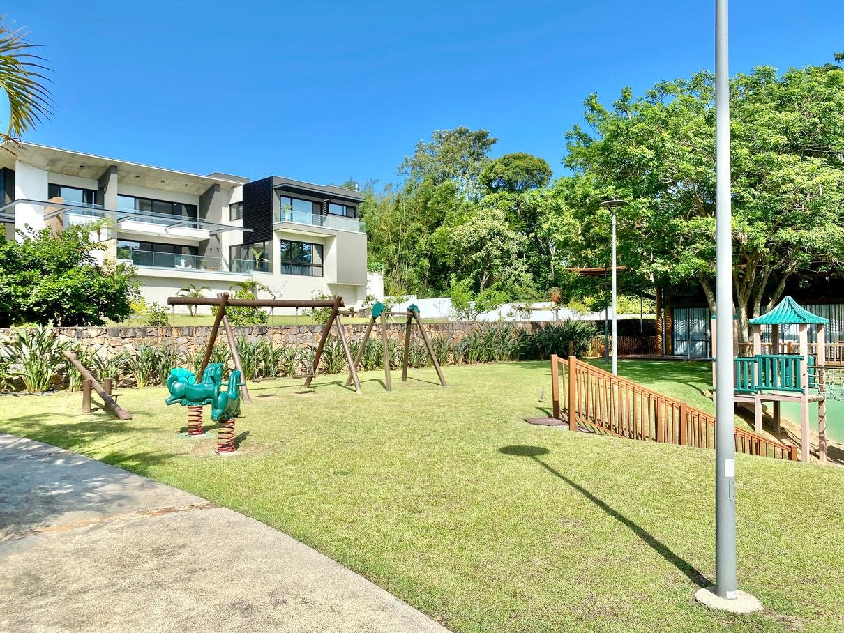 Terreno no condomínio Vivá Residence no Cacupé
