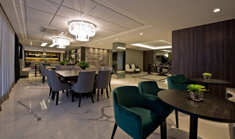 Apartamento no WOK de 3 suítes no Centro de Florianópolis