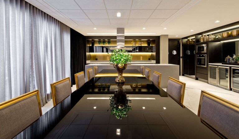 Apartamento no WOK de 3 suítes no Centro de Florianópolis