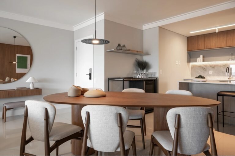 Apartamento no WOK de 3 suítes no Centro de Florianópolis