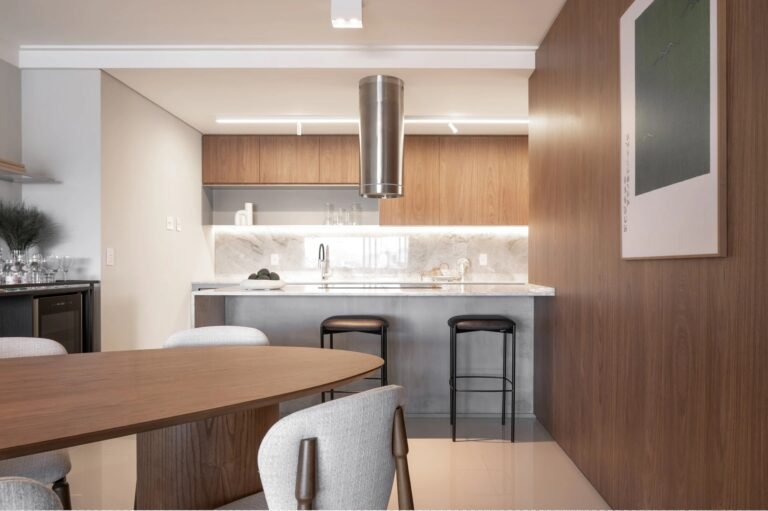 Apartamento no WOK de 3 suítes no Centro de Florianópolis