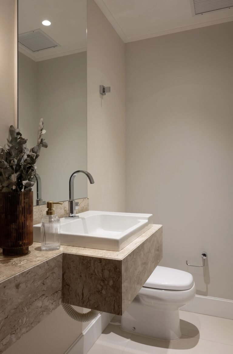 Apartamento no WOK de 3 suítes no Centro de Florianópolis