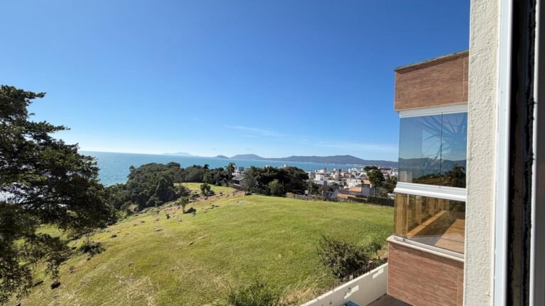 Apartamento frente mar em Canasvieiras