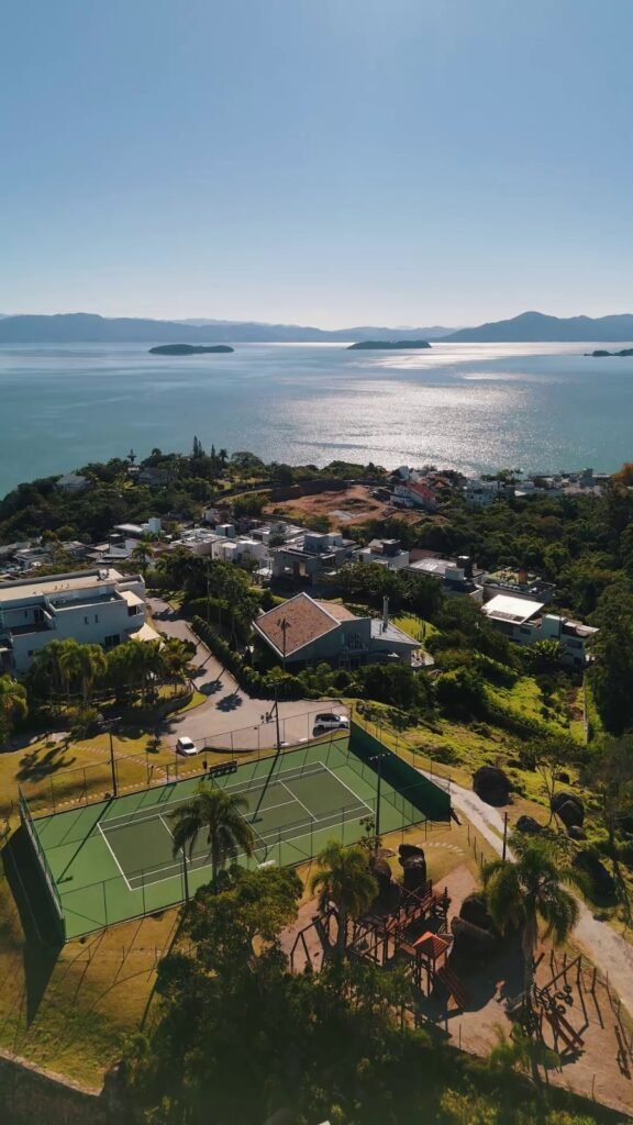 Terreno no condomínio Saint Barth | Cacupé em Florianópolis