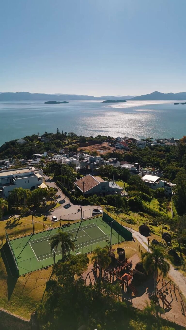 Terreno no condomínio Saint Barth | Cacupé em Florianópolis