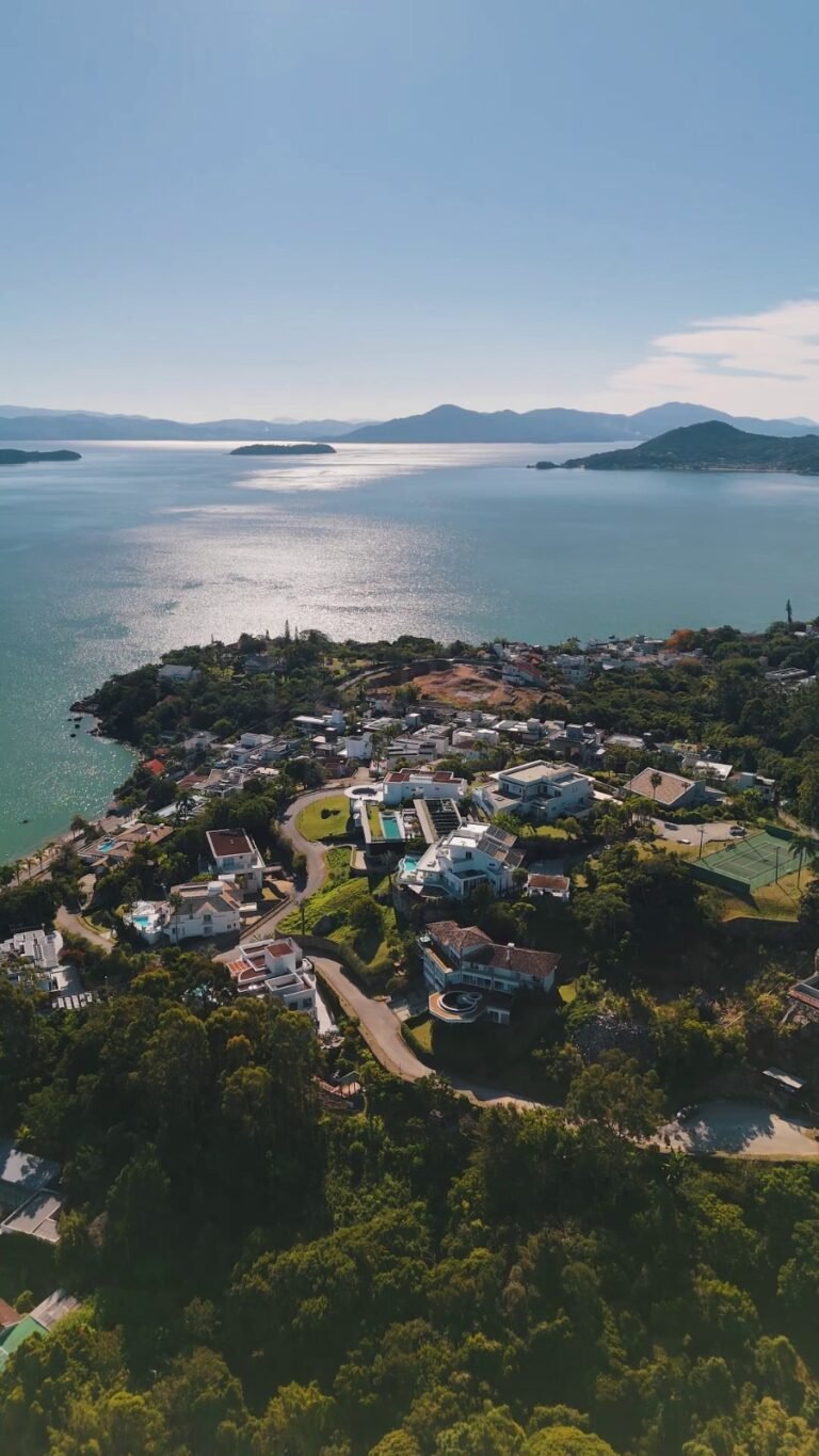 Terreno no condomínio Saint Barth | Cacupé em Florianópolis