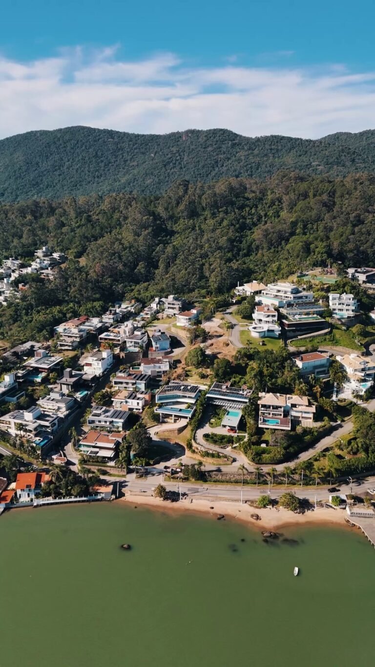 Terreno no condomínio Saint Barth | Cacupé em Florianópolis