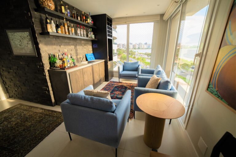 Apartamento com 3 Suítes | Beiramar de Florianópolis