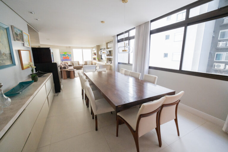 Apartamento com 3 Suítes | Beiramar de Florianópolis